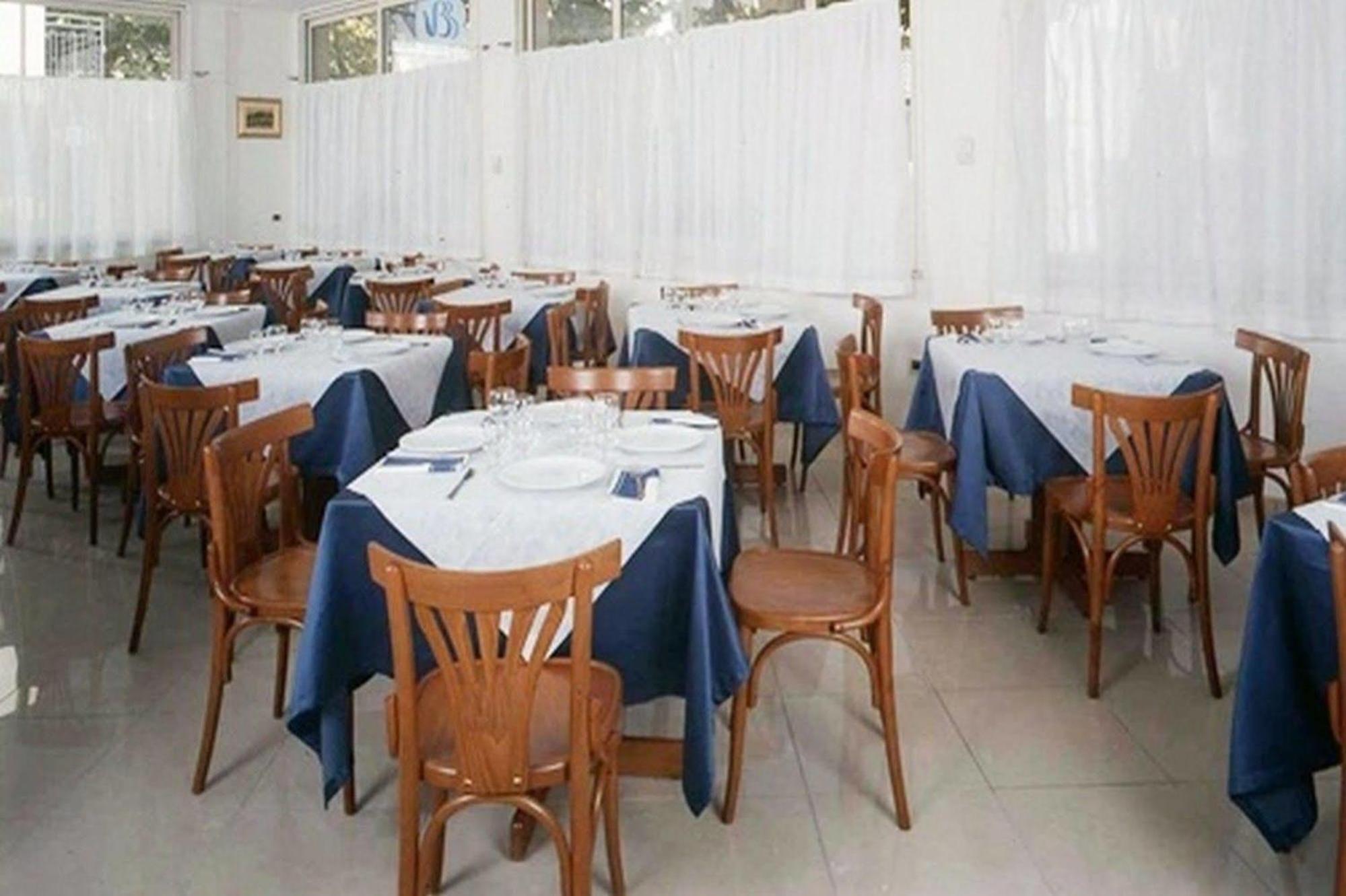 Blue Hotel Чезенатико Екстериор снимка