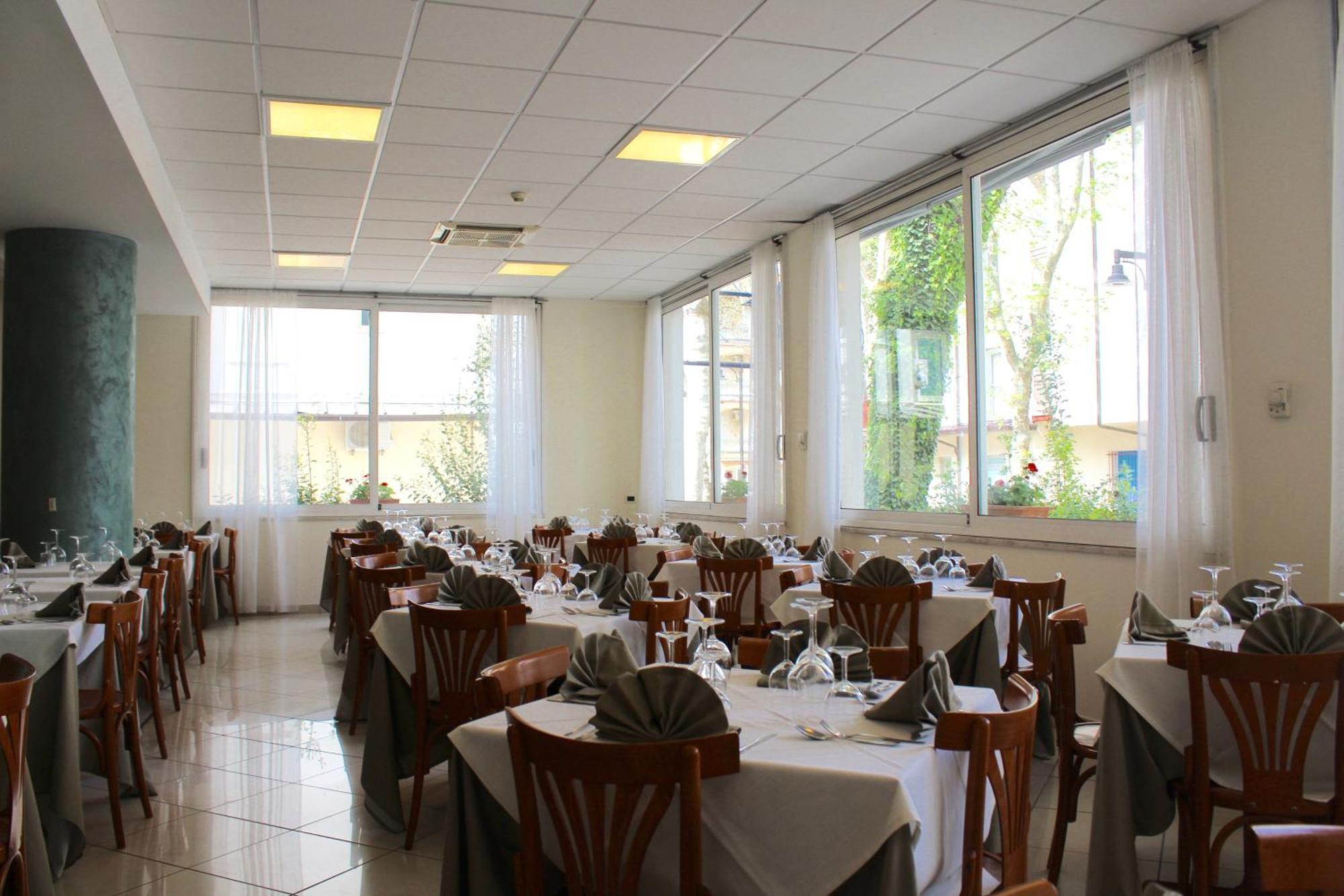 Blue Hotel Чезенатико Екстериор снимка