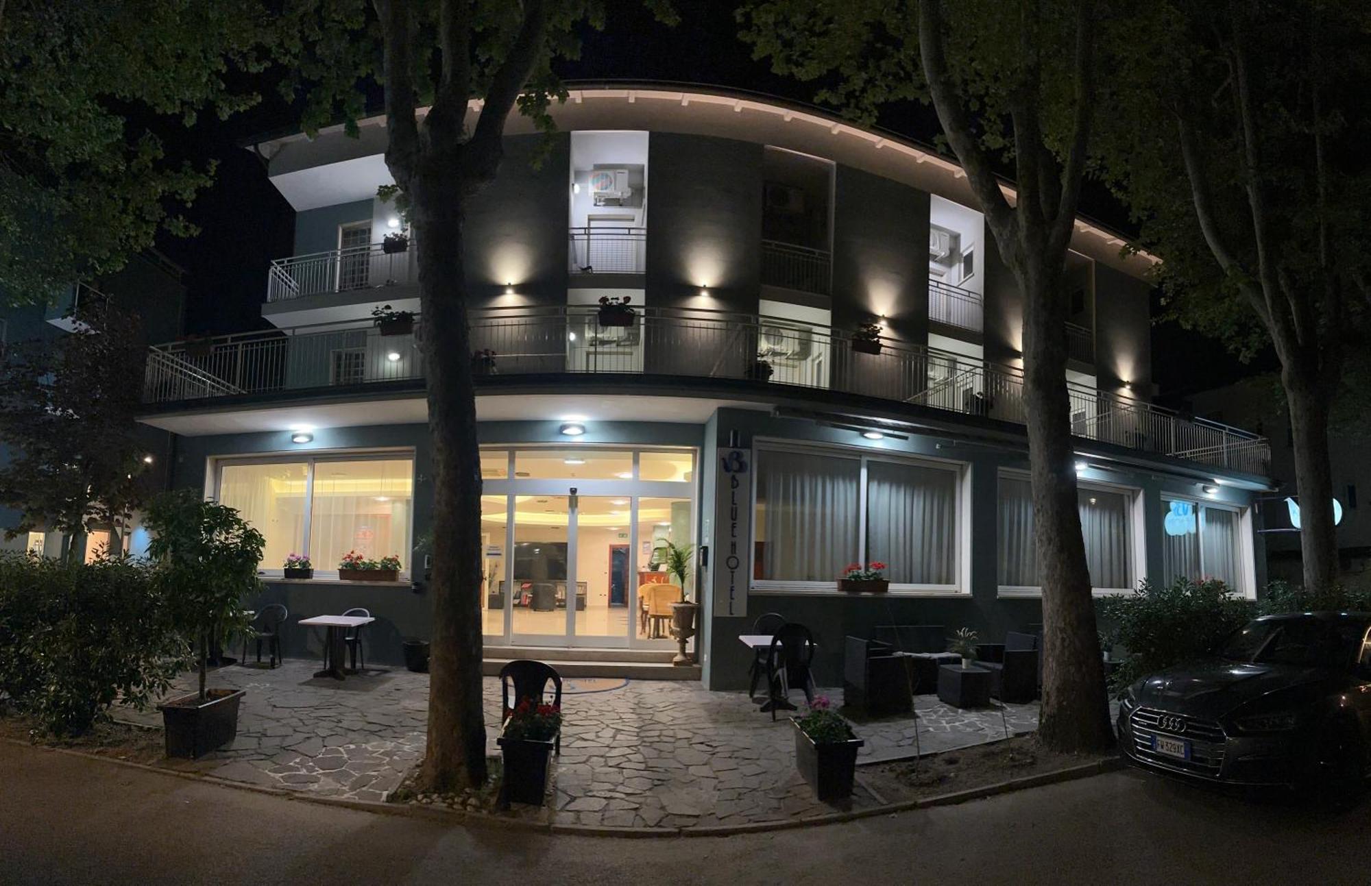 Blue Hotel Чезенатико Екстериор снимка