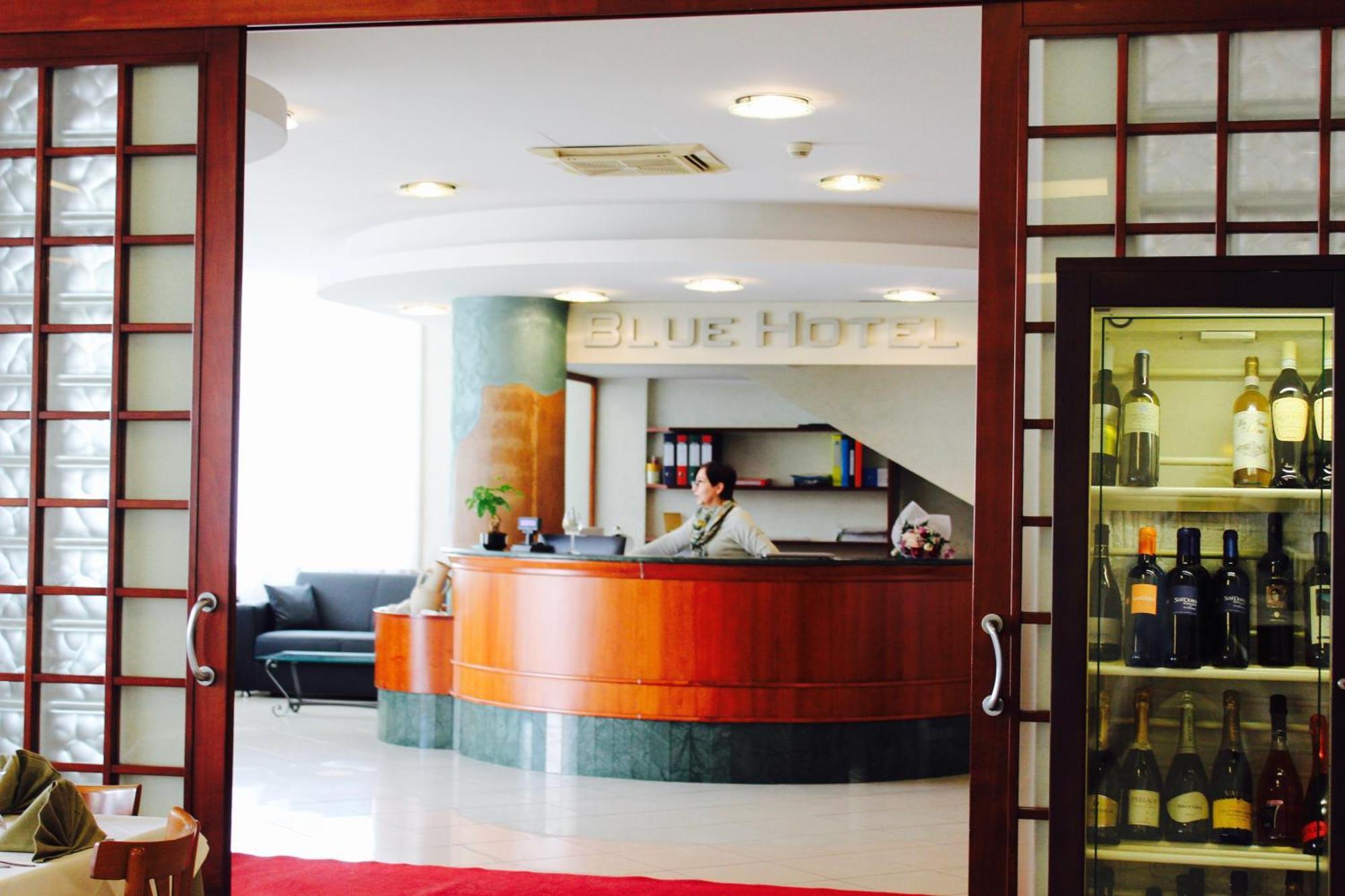 Blue Hotel Чезенатико Екстериор снимка