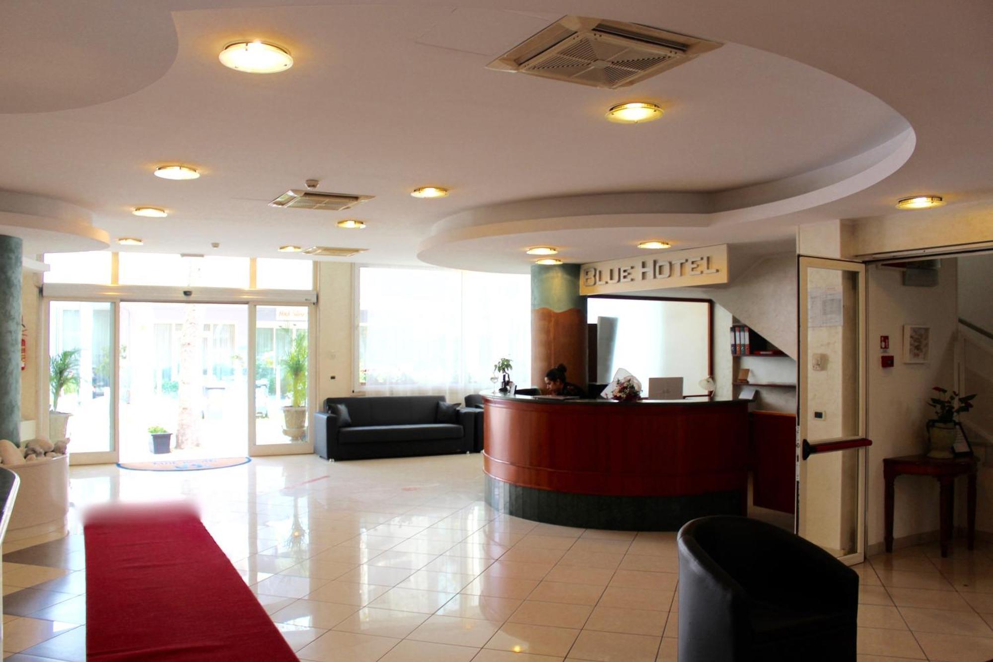 Blue Hotel Чезенатико Екстериор снимка
