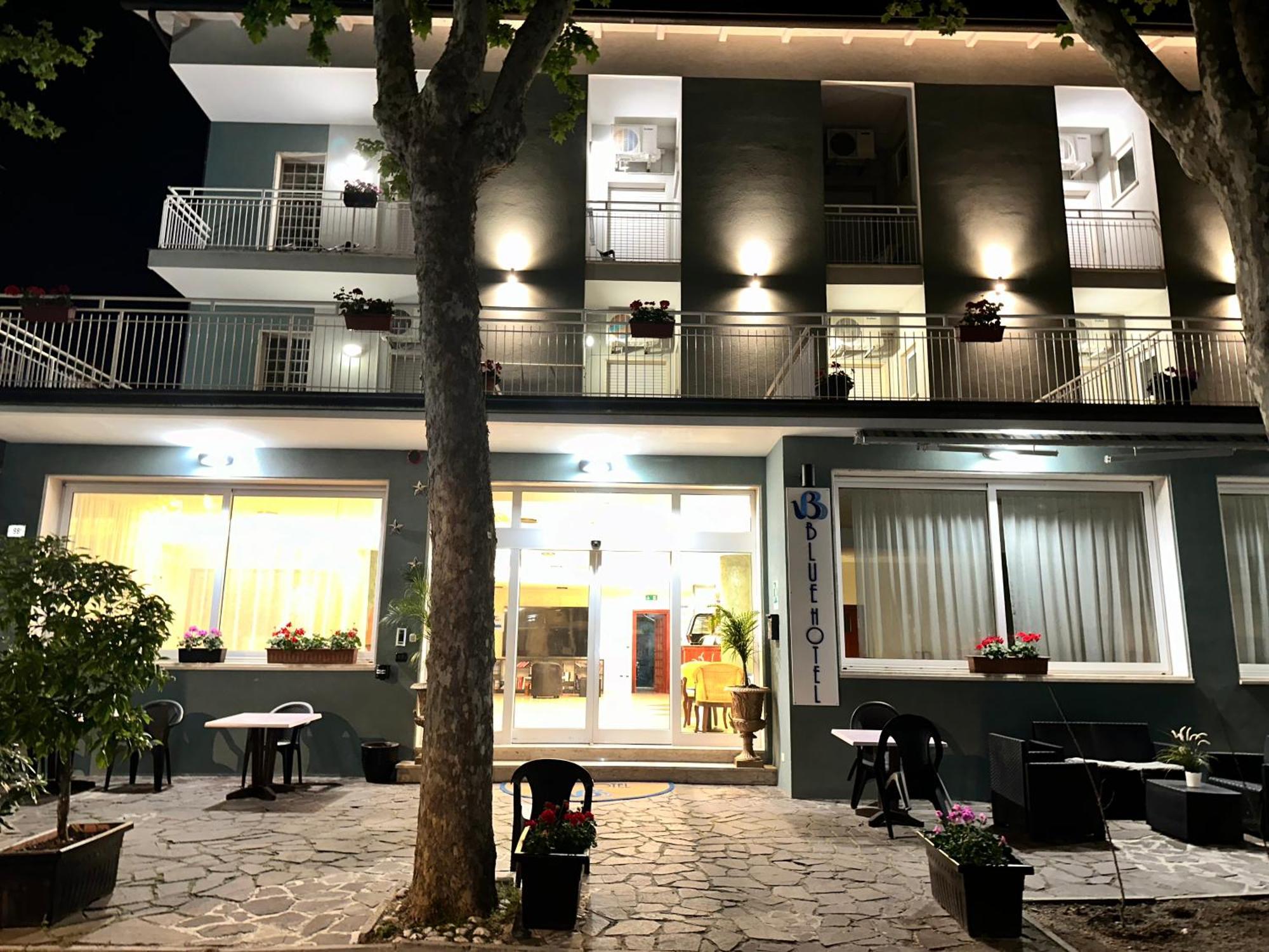 Blue Hotel Чезенатико Екстериор снимка