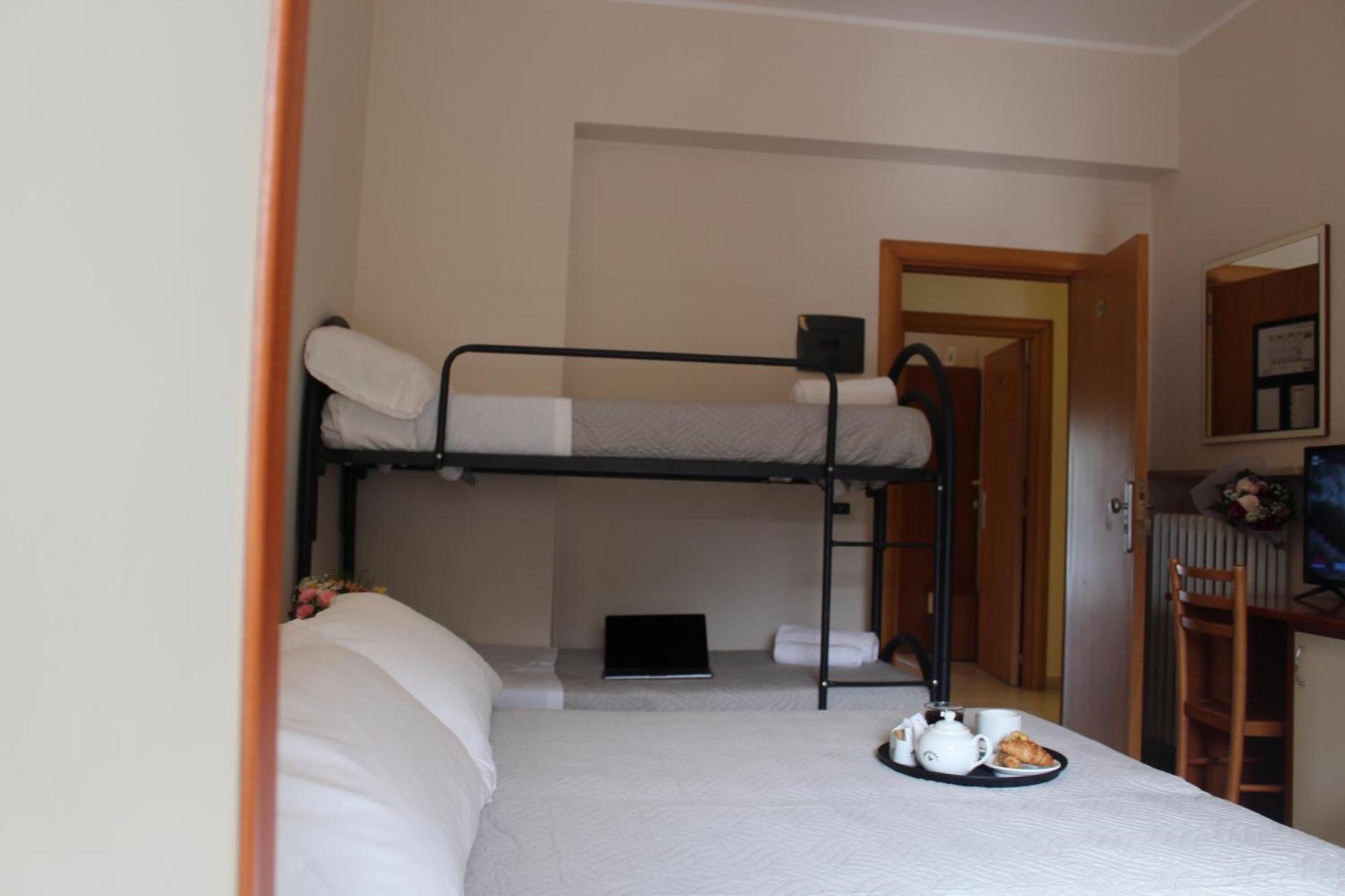 Blue Hotel Чезенатико Екстериор снимка