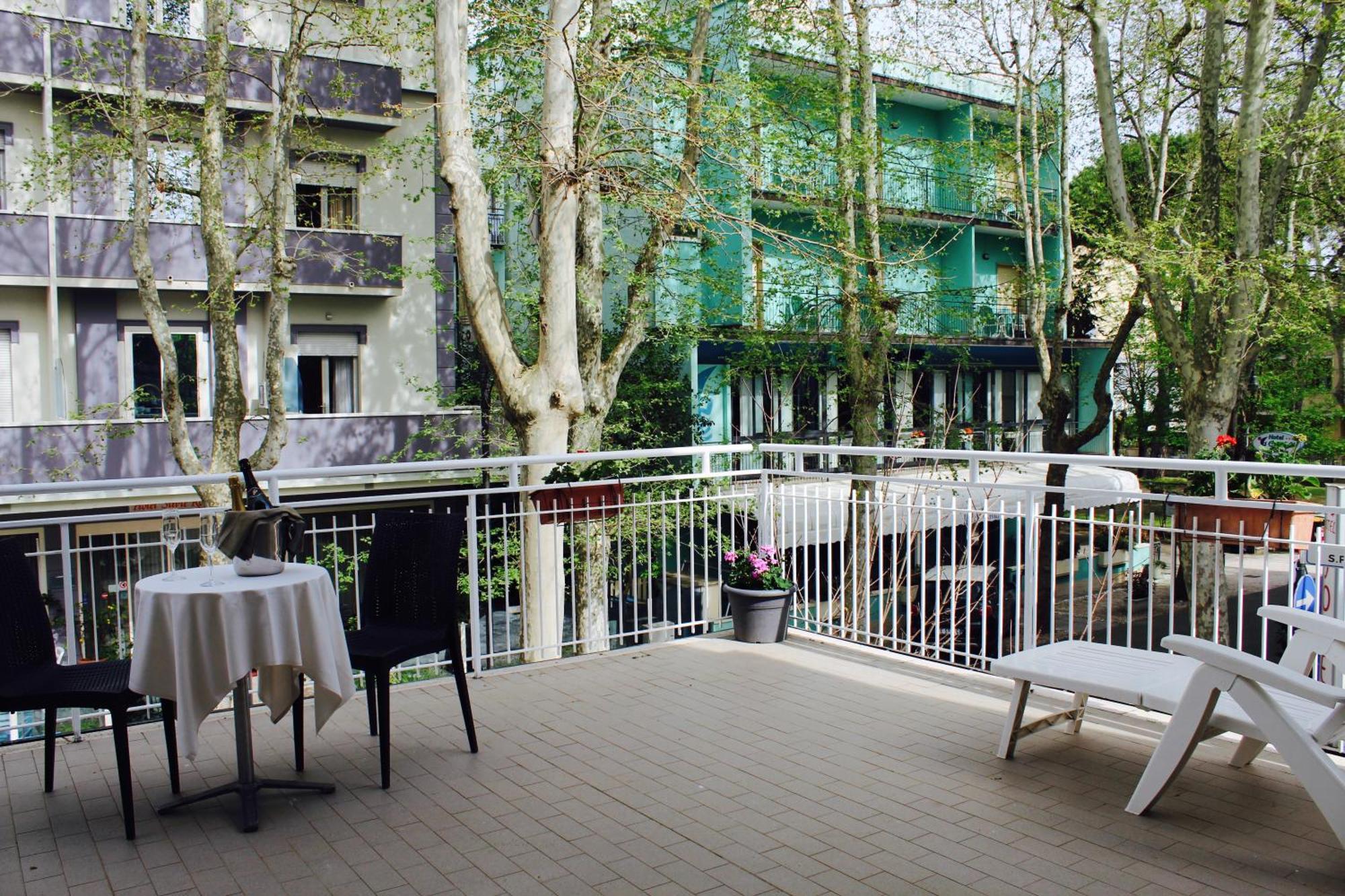 Blue Hotel Чезенатико Екстериор снимка
