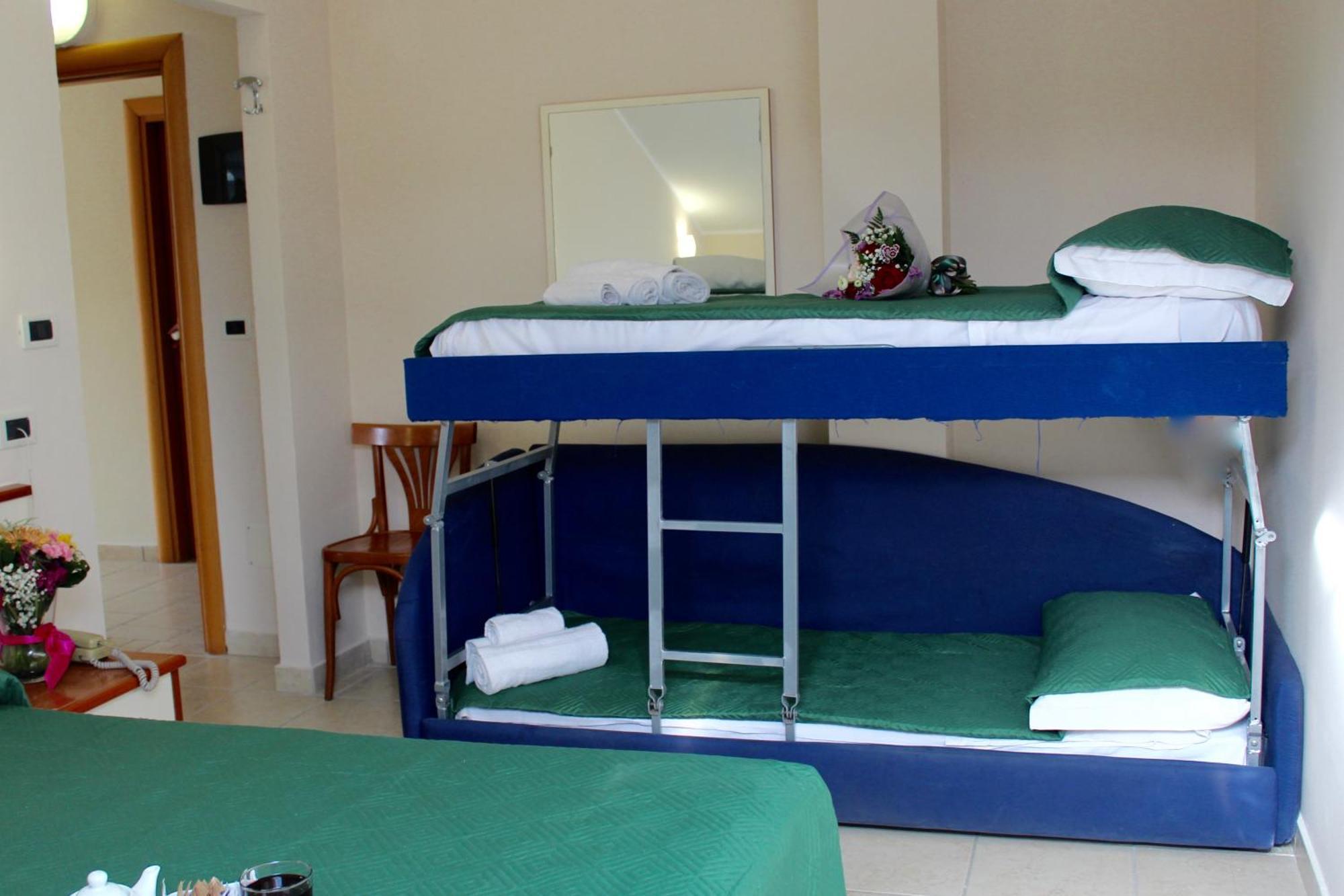 Blue Hotel Чезенатико Екстериор снимка
