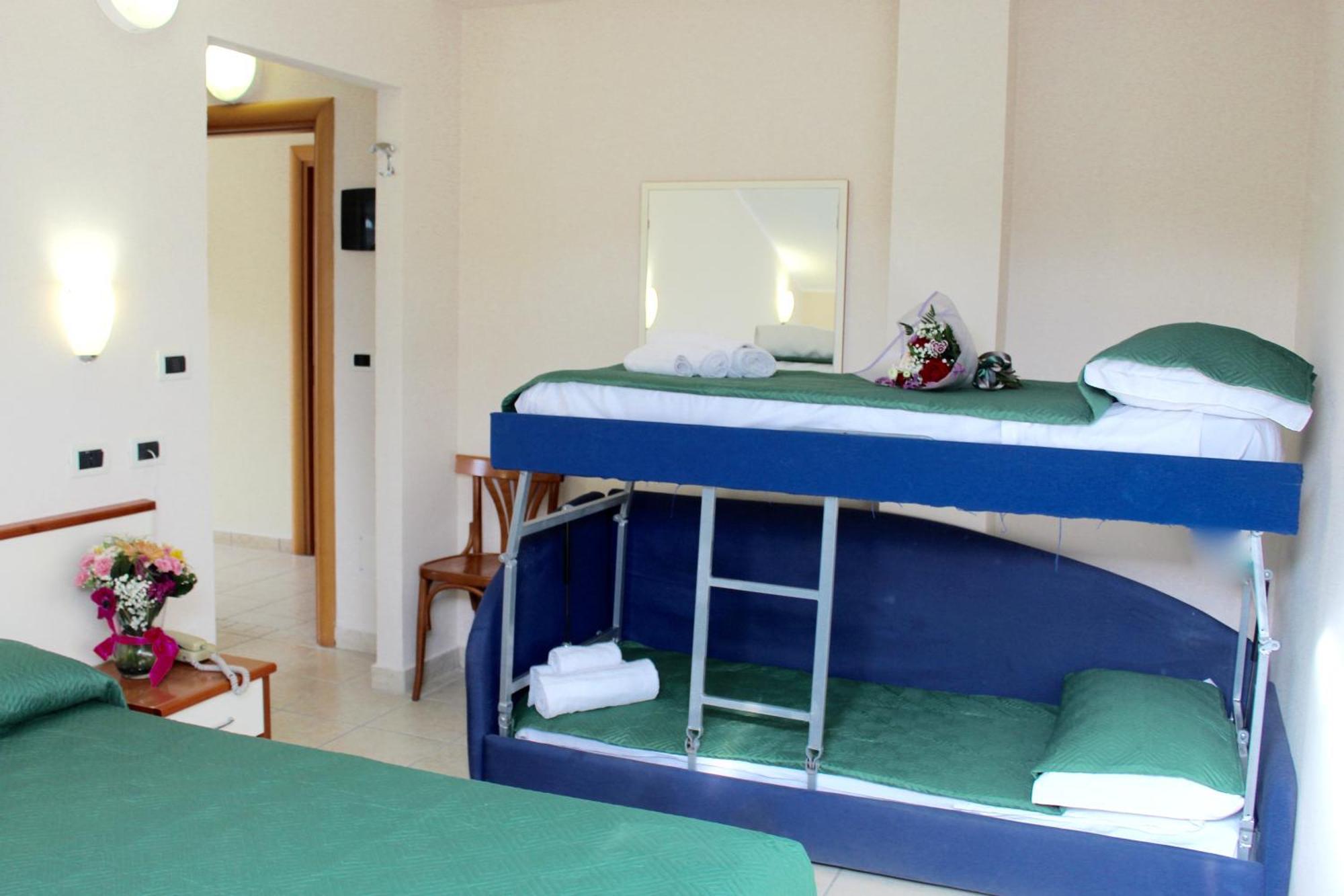 Blue Hotel Чезенатико Екстериор снимка