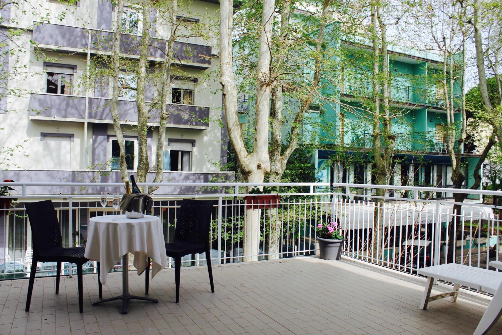 Blue Hotel Чезенатико Екстериор снимка