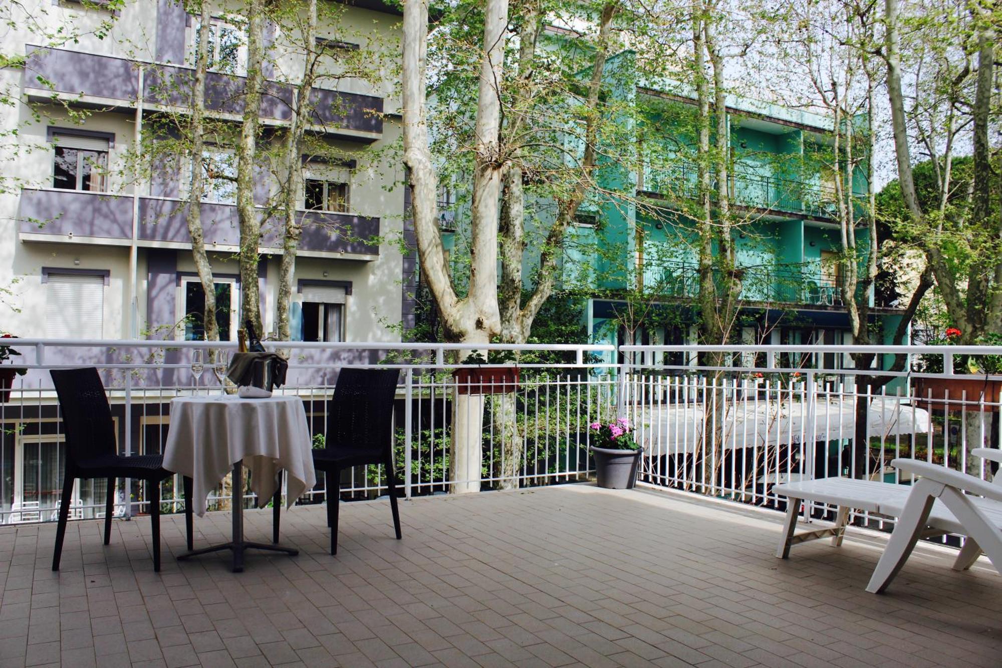 Blue Hotel Чезенатико Екстериор снимка