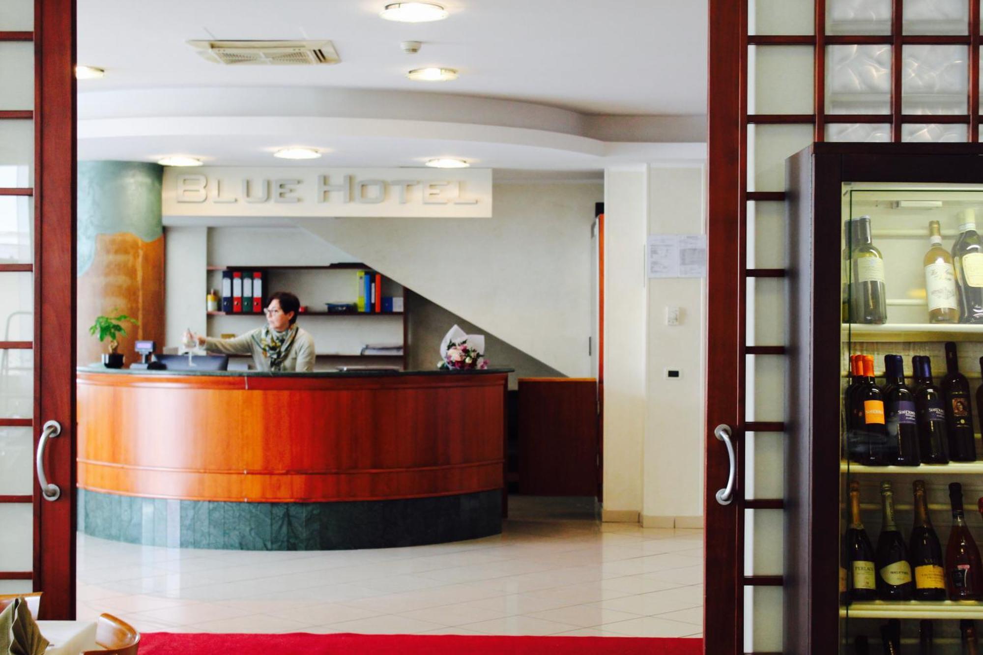 Blue Hotel Чезенатико Екстериор снимка