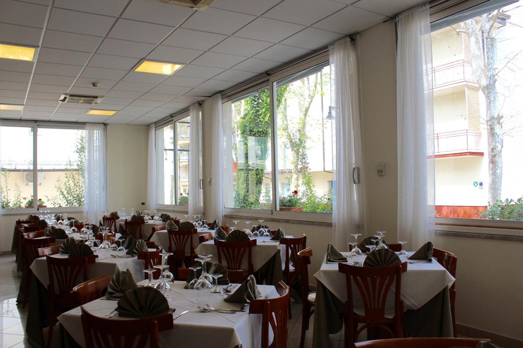 Blue Hotel Чезенатико Екстериор снимка